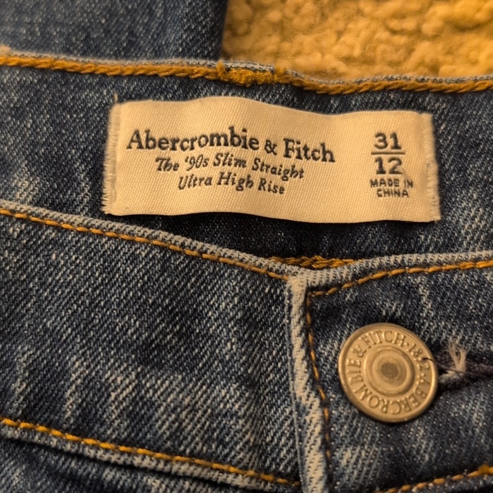 Abercrombie & Fitch The '90s Slim Straight Ultra High Rise Jeans Size 12/31 - Picture 2 of 7